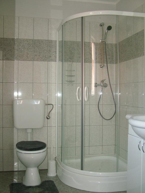Horváthapartman Bük Habitación foto